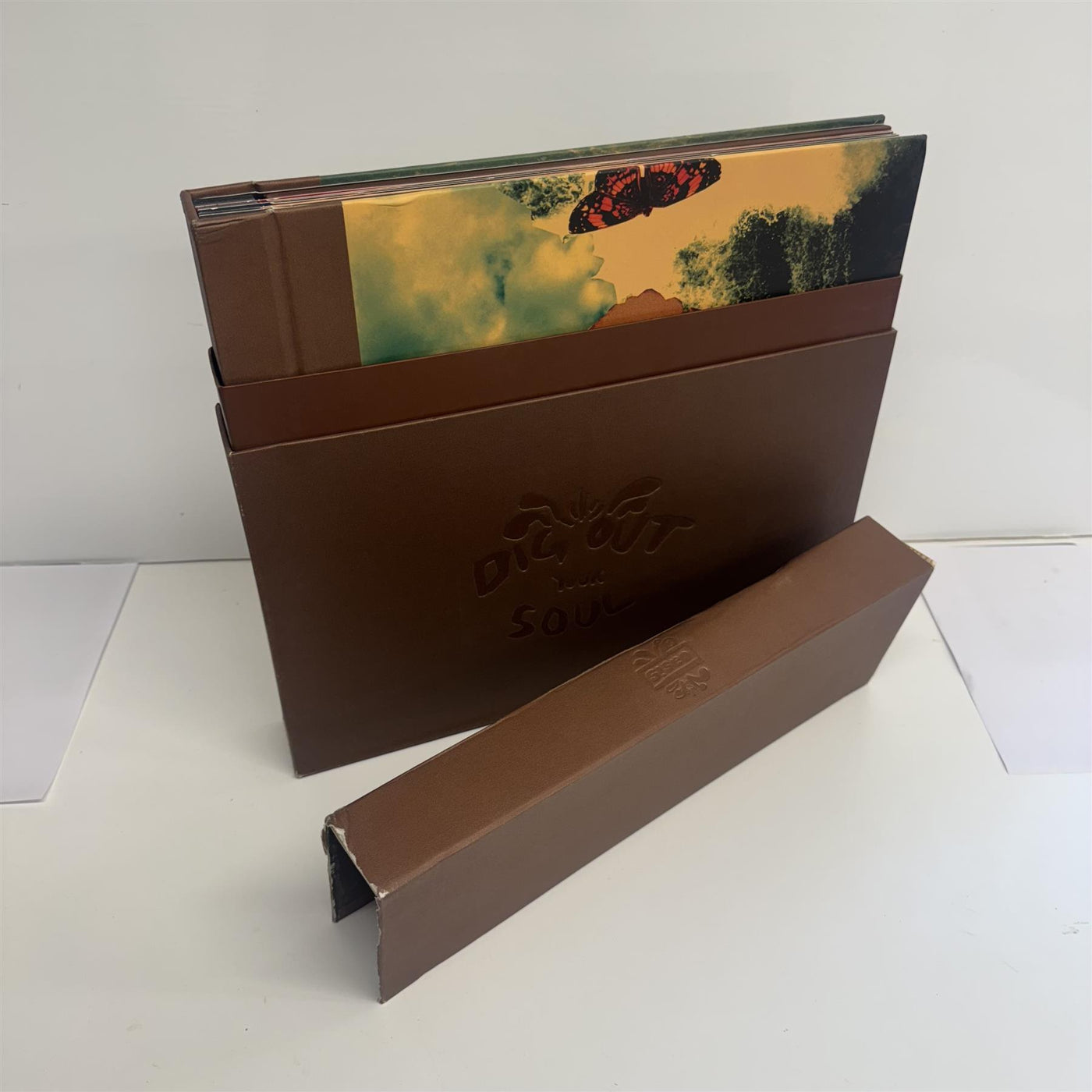 Oasis - Dig Out Your Soul 4x Vinyl LP + 2CD + DVD Box Set