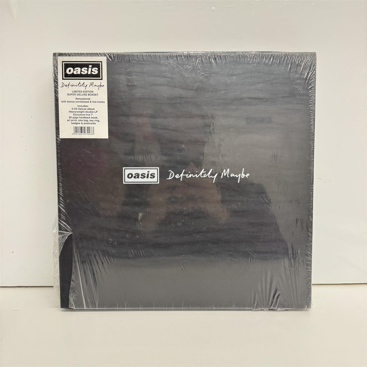 Oasis - Definitely Maybe Limited Edition Deluxe 2x LP + 3CD + 7" Box Set